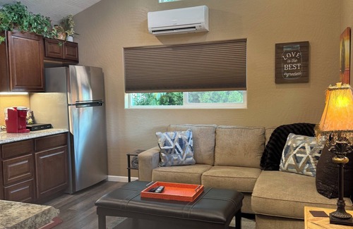 West Sedona House | Stroll to Red Rock trails w HOT TUB! Modern 1 Bd, W. Sedona