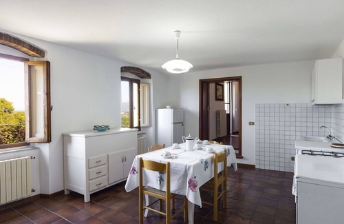 Ponte Buriano House | Stunning private villa for 4 guests with TV, terrace and pets allowed