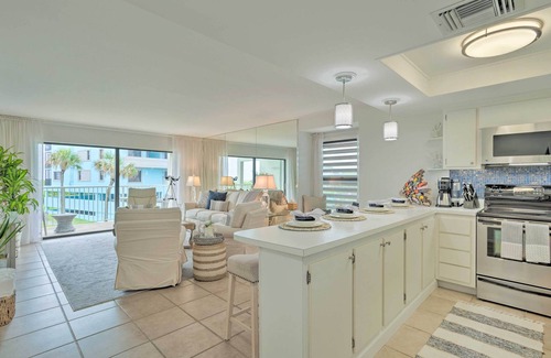 Stuart Condo | Stuart Condo at Beachfront Resort w/Ocean Views