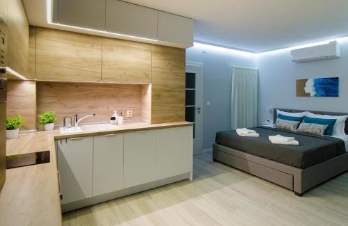 Saints Constantine and Helena Apartment | Studio Take A Break