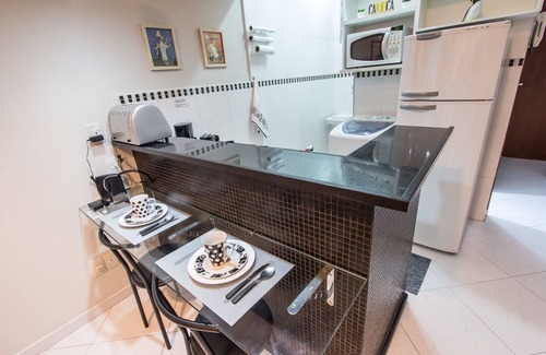 Copacabana Apartment | Studio em Copacabana no Posto 6. Só 200 Metros da Praia!
