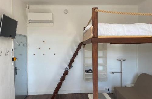 Saint-Michel-l'Observatoire Apartment | Studio cosy climatisé au coeur du village de Saint Michel l'Observatoire