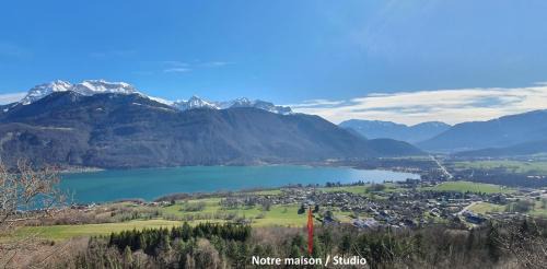 Chaparon Apartment | Studio à la campagne au bout du lac d'Annecy