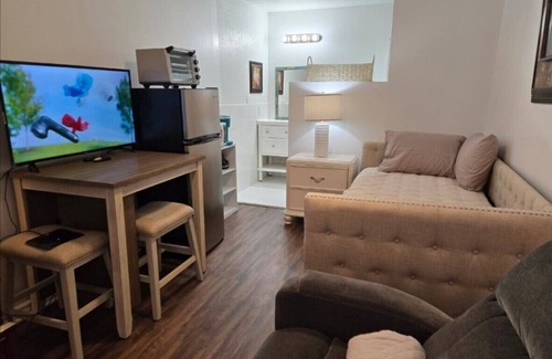 Wetmore Apartment | studio 1 bedroom 1 bathroom