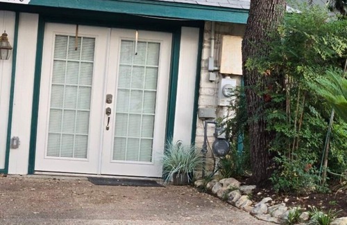 Wetmore Apartment | studio 1 bedroom 1 bathroom