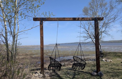 Ste Anne de Beaupre Apartment | Studio 17 | 2 Min Waterfront | BBQ & Fireplace