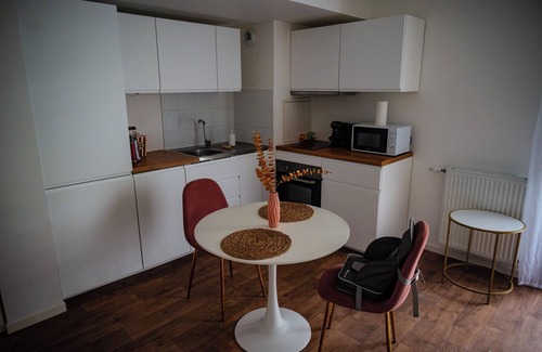 Le Perreux-sur-Marne Apartment | Studio 10’ de Paris & 30’ de Disneyland