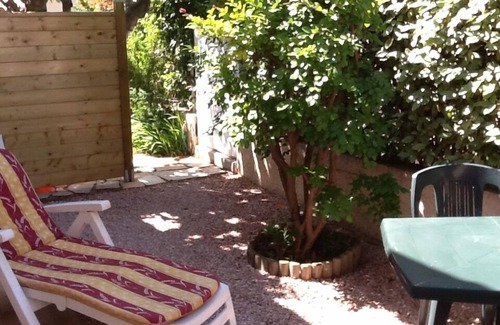 Sausset-les-Pins Apartment | Studio, 100m from the beach, recent, in quiet and green.