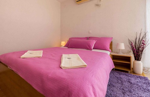 Povile Apartment | Studio 20 m from the beach