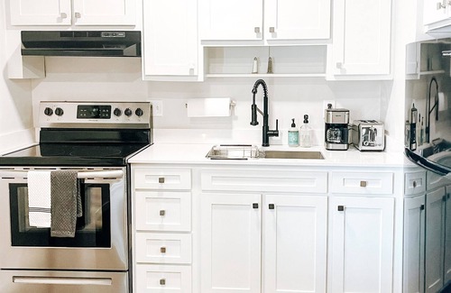 Midtown Apartment | Studio #22 Modern Studio in OKC's Vibrant Midtown!
