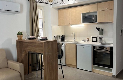 Velaux Apartment | Studio 25m2 air-conditioned and fully equipped
