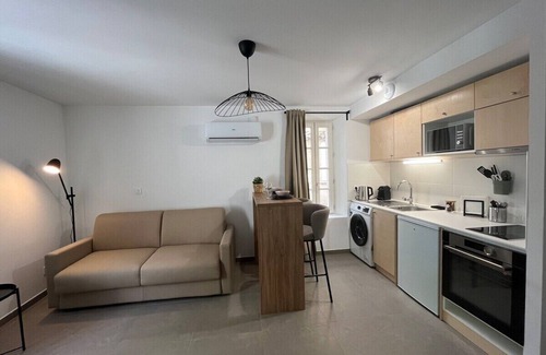 Velaux Apartment | Studio 25m2 air-conditioned and fully equipped