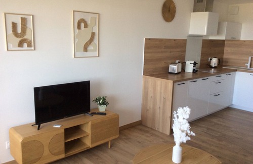 La Cote Radieuse Apartment | Studio 25m2 & terrace 8 m2 sea view for 2 people private box swimming pool WIFI