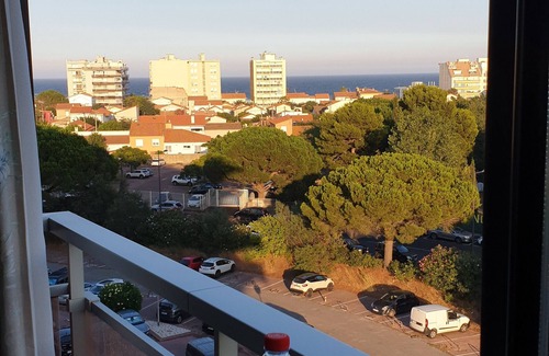 La Jetee Apartment | Studio 3 sleeps air-conditioned near the beach canet-en-roussillon (le port)