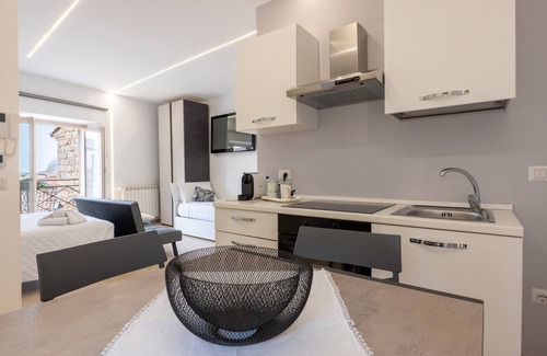 Mistretta Apartment | "Studio 3" with Sea View, Wi-Fi and Air Conditioning