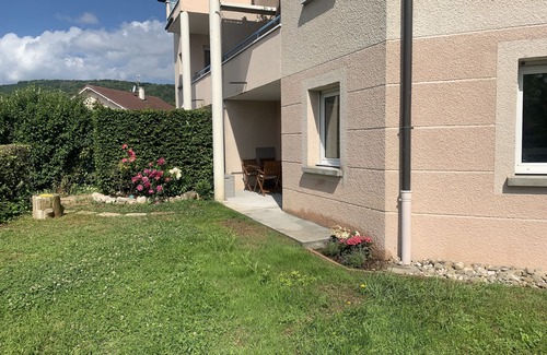 Divonne-les-Bains Apartment | Studio 32 m2 with garden