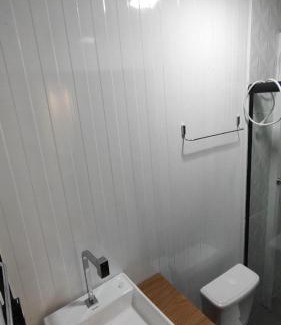 Pinheirinho Apartment | Studio 4 novo completo com wi-fi e estacionamento