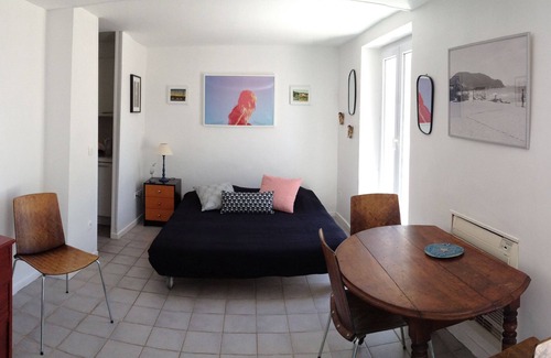 Porquerolles Apartment | Studio 4 people heart village Porquerolles