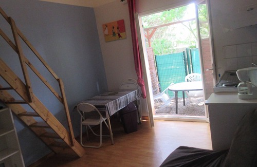 Saint-Cyprien Cottage | Studio 4 pers. St-Cyprien between village and beaches on coteradieuse site. Wireless