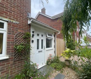 Seaford Apartment | Studio 40 cosy compact space in quiet location in Seaford