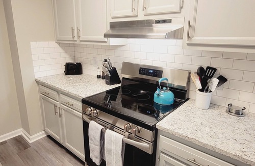 Pine Forest Apartment | Studio 409 ~ Accessible with Premium Wifi