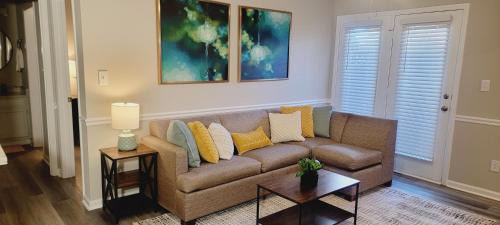 Pine Forest Apartment | Studio 409 - Ground Floor Access, High-Speed Internet