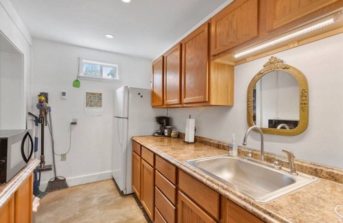 Alpine Apartment | Studio 410 - Alley Unit
