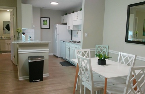 Pine Forest Apartment | Studio 415 ~ Self Check-in, 1st Floor Apt