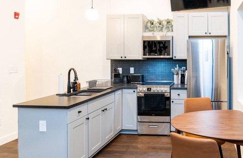 Center City East Apartment | Studio 45 is a Studio Apartment in the Historic Old City section of Philadelphia