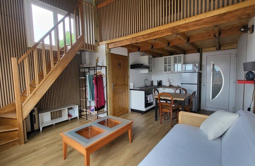 Le Trait Apartment | Studio 5 - Duplex 45m2 with all comforts. 8m2 terrace with garden furniture.