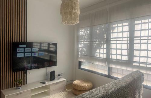 El Palo Apartment | Studio 5 mins from El Palo Beach WiFi & AC