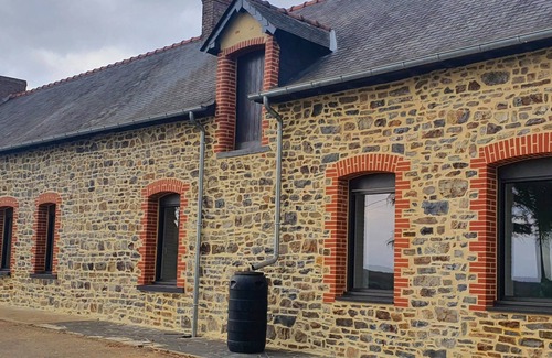 Martigne-Ferchaud Apartment | Studio 5 minutes from La Régalante, come and recharge your batteries in a green setting.