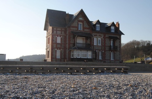 Veulettes-sur-Mer Apartment | !Studio 50 meters from the sea, with an exterior ! 38 €/Night and 50 €/Night in summer