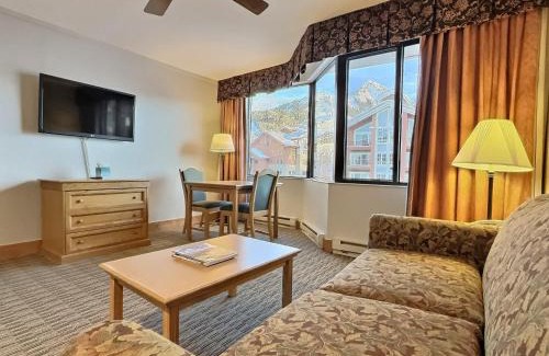 Crested Butte House | Studio 565 Perfect Location with Pool and Hot Tub