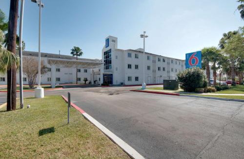 Brownsville Hotel | Studio 6-Brownsville, TX