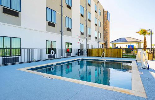 Buda Hotel | Studio 6-Buda, TX