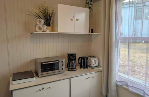 Ste Anne de Beaupre Apartment | Studio 6 | 2 Min Waterfront | BBQ & Fireplace