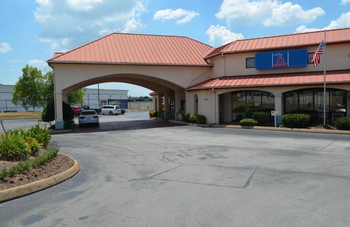 Twin Brook Hotel | Studio 6-Chattanooga, TN - East