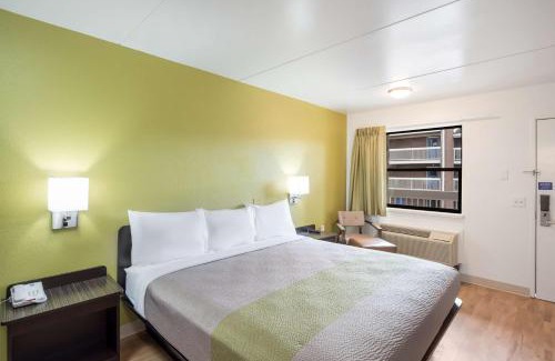 Briargate Hotel | Studio 6 Colorado Springs, Colorado - Air Force Academy