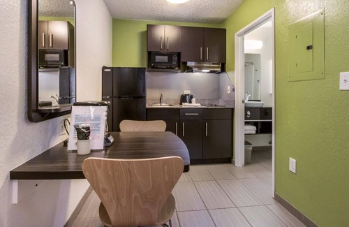 Coral Springs Hotel | Studio 6 Coral Springs, FL - Fort Lauderdale