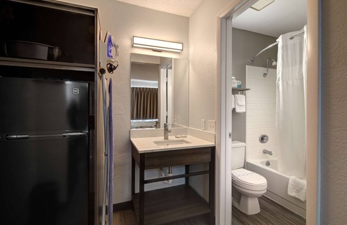 Grand Junction Hotel | Studio 6 Grand Junction, CO