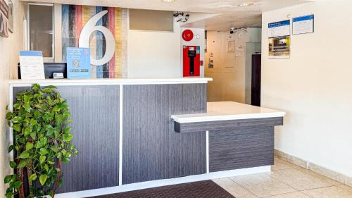 Grand Prairie Hotel | Studio 6-Grand Prairie, TX