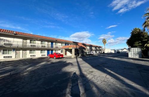 Hemet Hotel | Studio 6 Hemet, CA