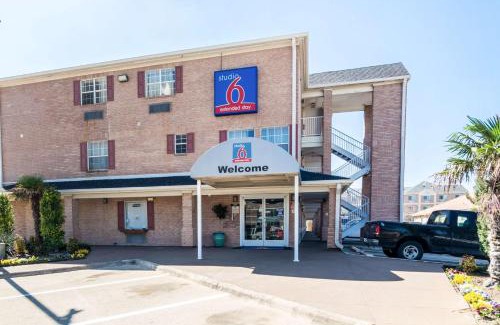Plano Hotel | Studio 6-Plano, TX - Dallas - Plano Medical Center