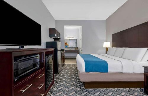 Pleasanton Hotel | Studio 6-Pleasanton, TX