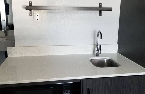 South Natomas Hotel | Studio 6 Sacramento, CA - Natomas & SMF Airport