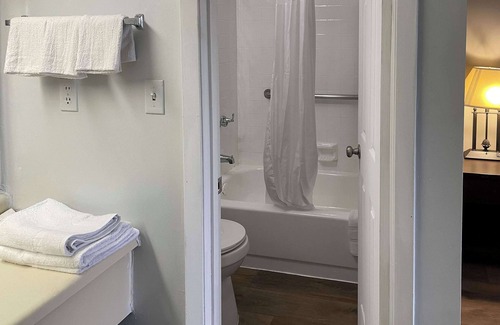 Wytheville Hotel | Studio 6 Suites – Wytheville, VA