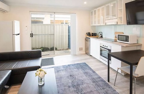 Busselton Apartment | Studio 66 Busselton - newly renovated 2- bed apartment, centrally located.