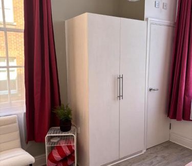 Saint Paul's Apartment | Studio 7