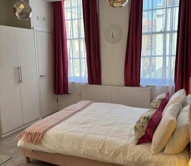 Saint Paul's Apartment | Studio 7